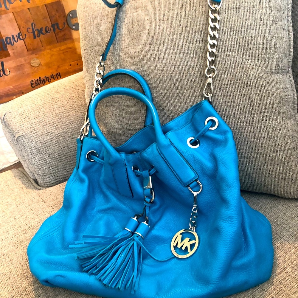 Genuine leather, Authentic Michael Kors purse🔥